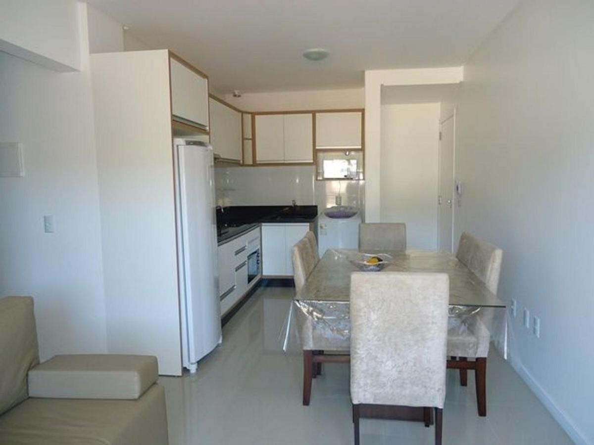 Res. Antonio Pinheiro. Apartamento Com 2 Dormitorios. บอมบินญัส ภายนอก รูปภาพ