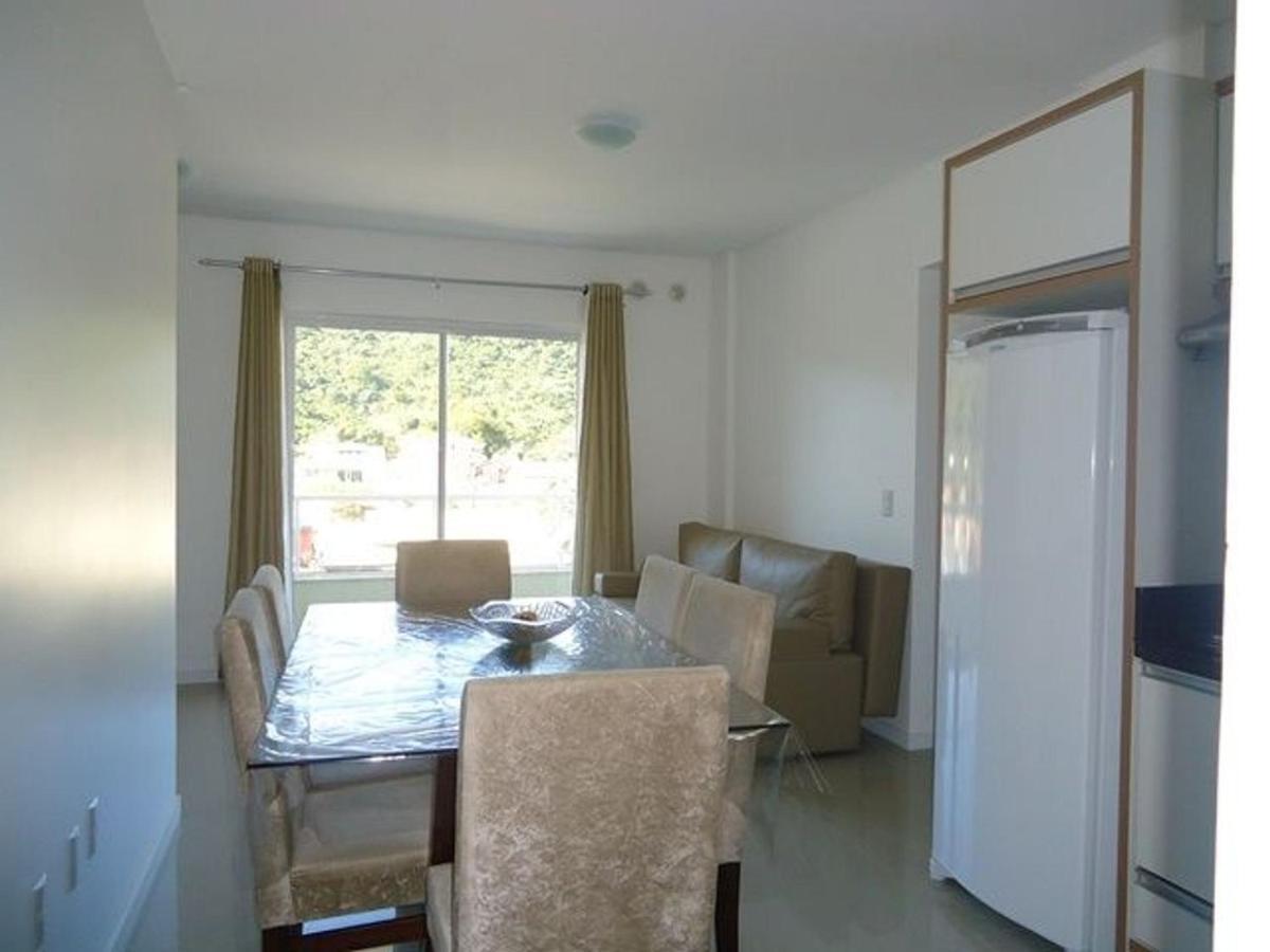 Res. Antonio Pinheiro. Apartamento Com 2 Dormitorios. บอมบินญัส ภายนอก รูปภาพ