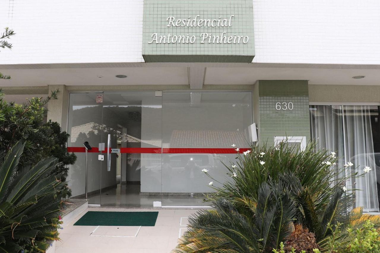 Res. Antonio Pinheiro. Apartamento Com 2 Dormitorios. บอมบินญัส ภายนอก รูปภาพ