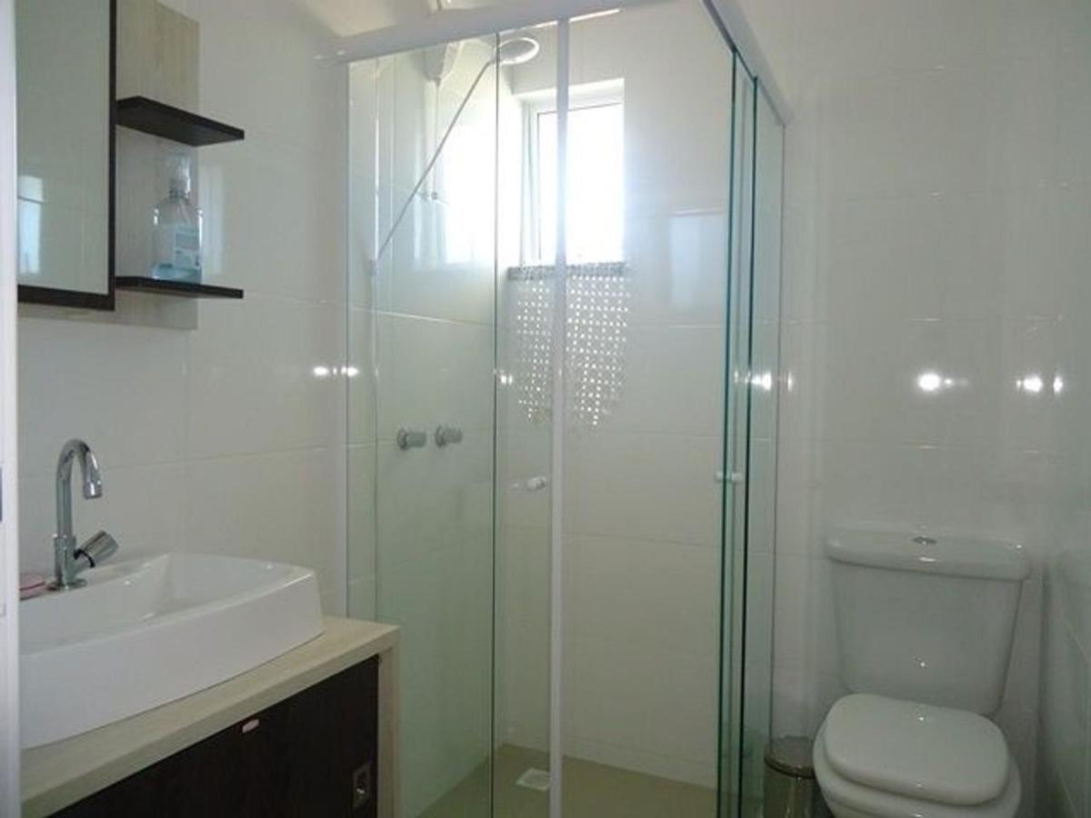 Res. Antonio Pinheiro. Apartamento Com 2 Dormitorios. บอมบินญัส ภายนอก รูปภาพ
